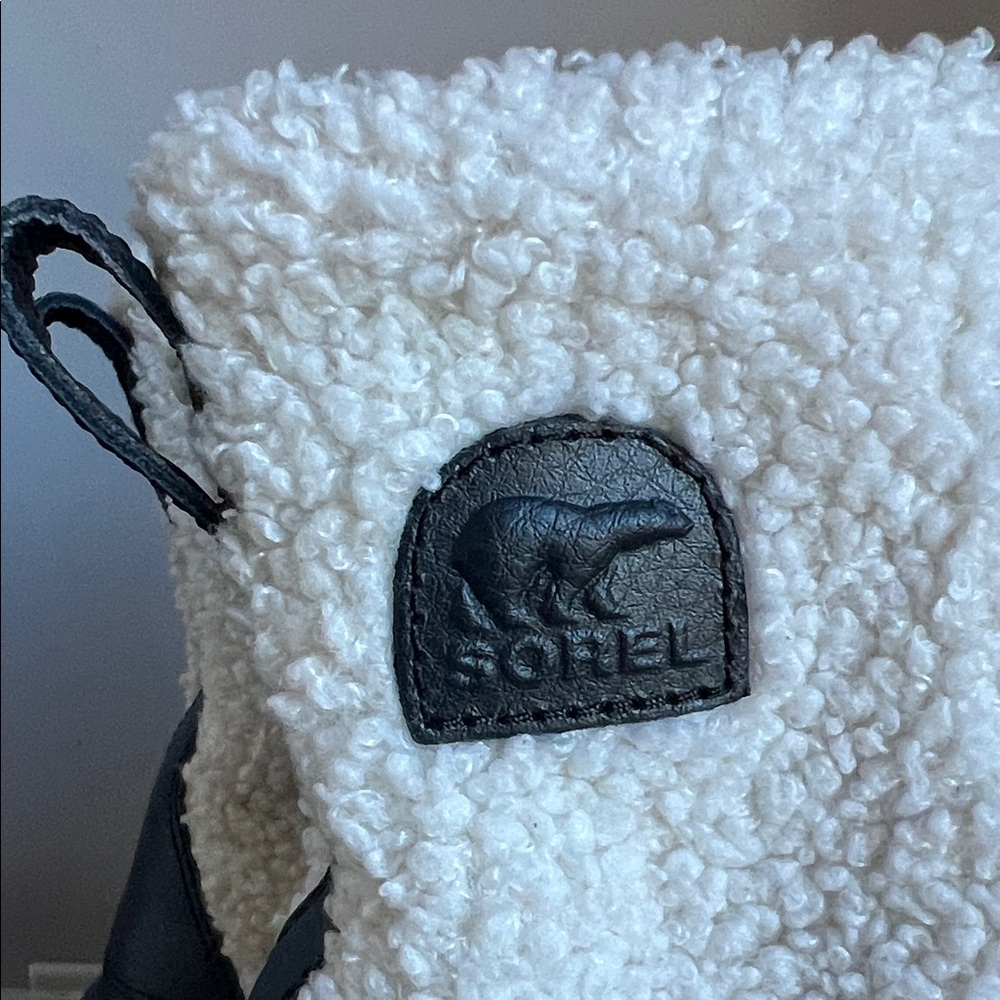 Sorel Black and Cream Women’s EUR 39.5 USA 8.5 Sherpa Boots - Picture 13 of 14